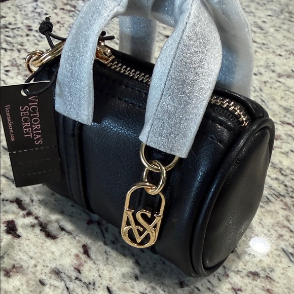 Victoria's Secret Black and Gold Key Holder - Picture 5 of 10